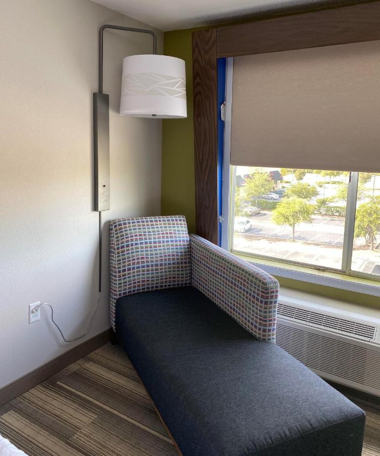 Holiday Inn Express & Suites Columbia-I-26 @ Harbison Blvd By Ihg ภายนอก รูปภาพ