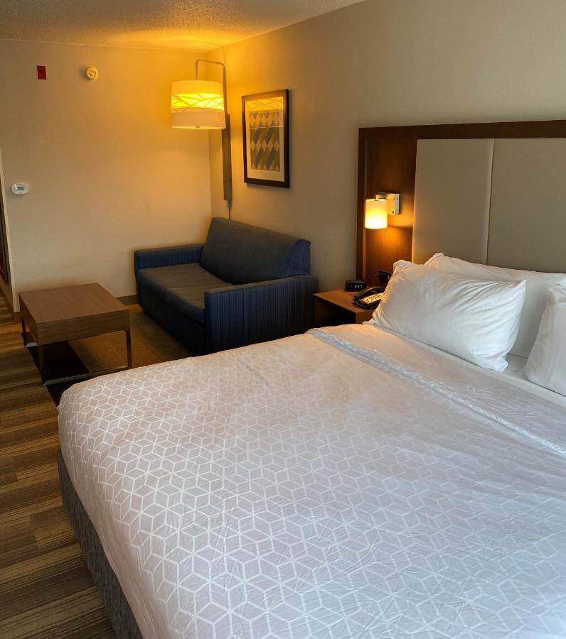 Holiday Inn Express & Suites Columbia-I-26 @ Harbison Blvd By Ihg ภายนอก รูปภาพ