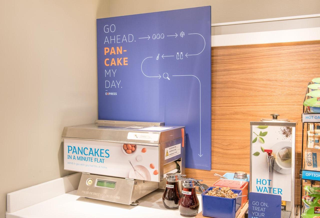 Holiday Inn Express & Suites Columbia-I-26 @ Harbison Blvd By Ihg ภายนอก รูปภาพ