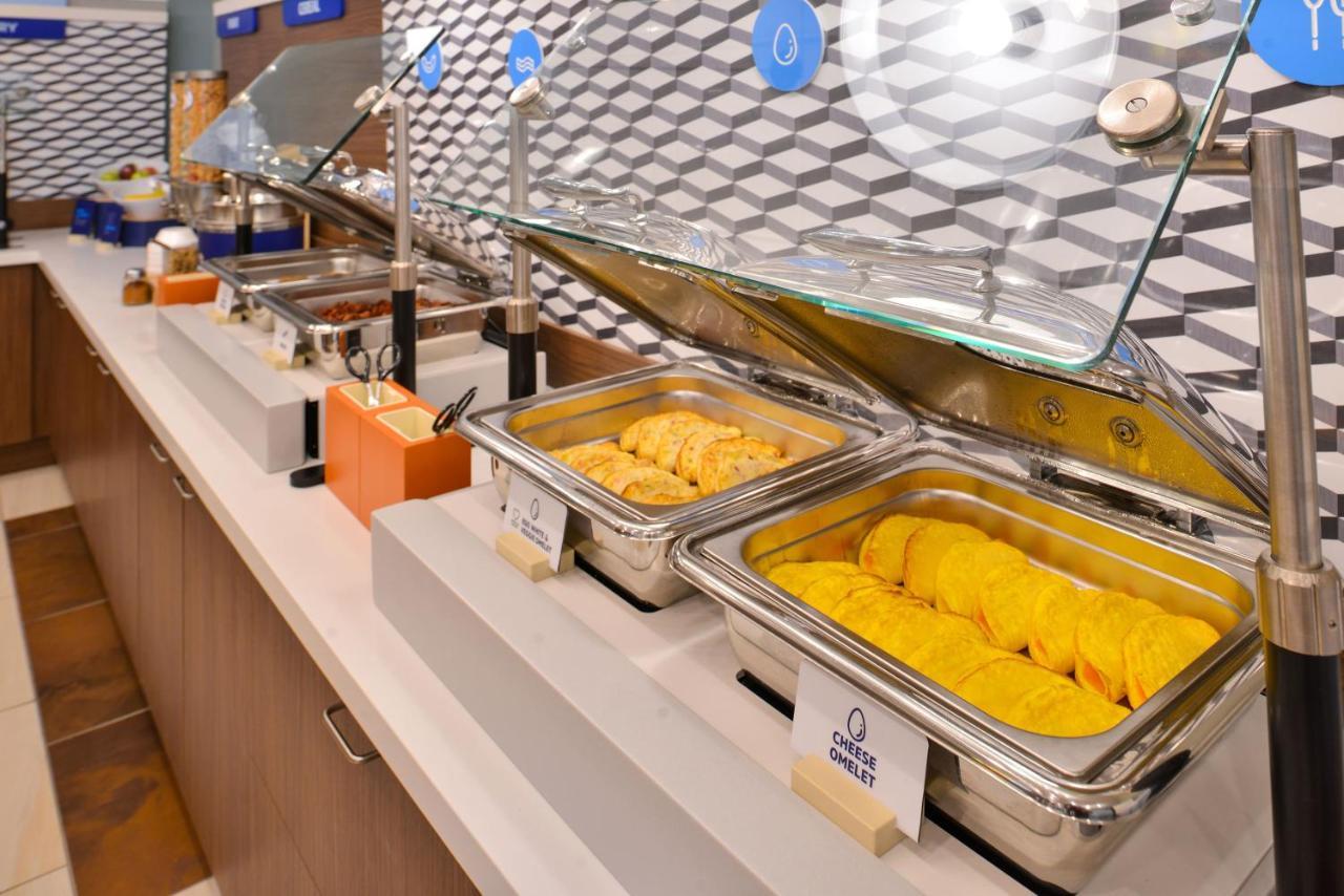 Holiday Inn Express & Suites Columbia-I-26 @ Harbison Blvd By Ihg ภายนอก รูปภาพ