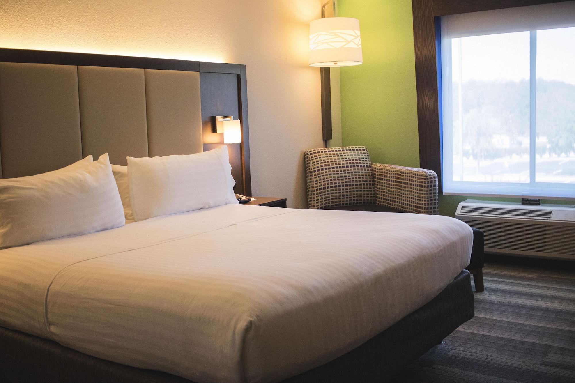 Holiday Inn Express & Suites Columbia-I-26 @ Harbison Blvd By Ihg ภายนอก รูปภาพ