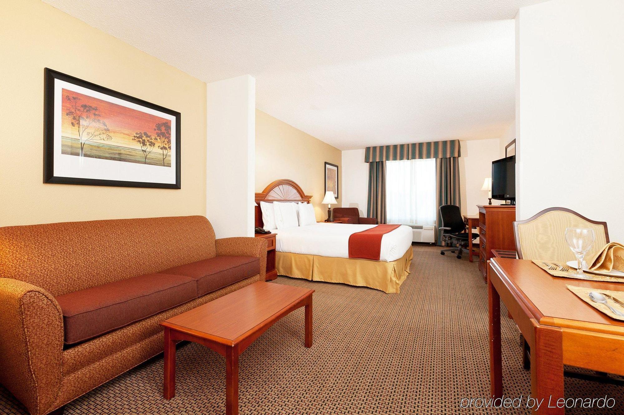 Holiday Inn Express & Suites Columbia-I-26 @ Harbison Blvd By Ihg ภายนอก รูปภาพ
